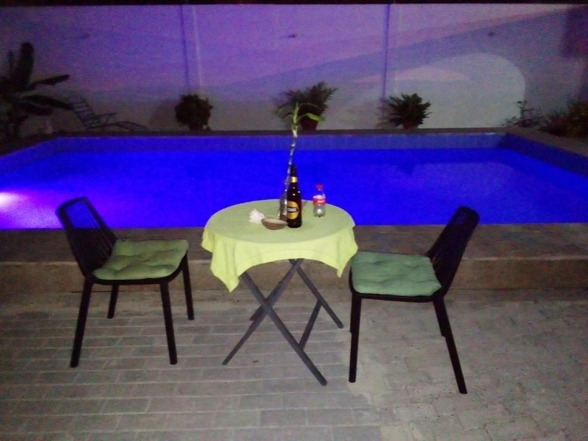 Hostal Villa Brisa Ballenita Bagian luar foto